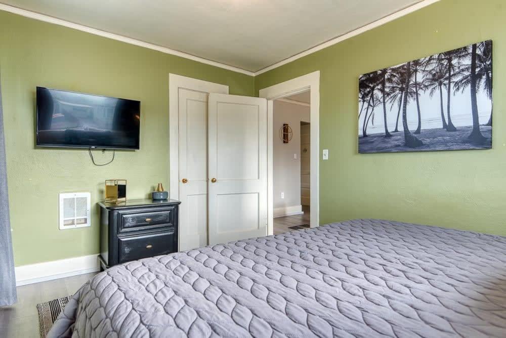 #Stayinmydistrict Historic Apartment Near Downtown Coos Bay Eksteriør bilde