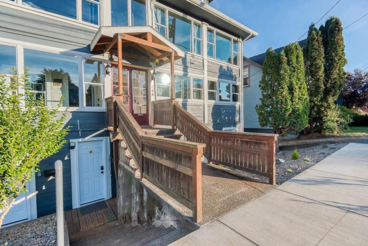 #Stayinmydistrict Historic Apartment Near Downtown Coos Bay Eksteriør bilde